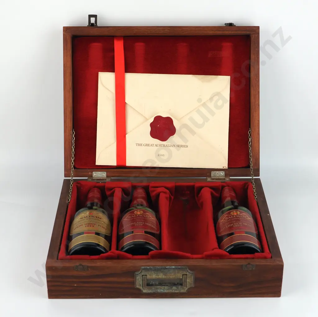 Presentation Wooden Box Containing Three Bottles Of Saltram Port. 1949-1952 Saltram 'Great Australian Fortified Series' Image 1++