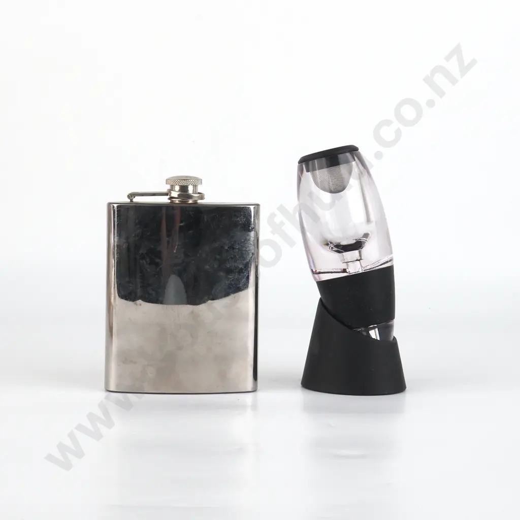 Stainless Steel Spirit Flask &  Wine   Aerator Image 1++