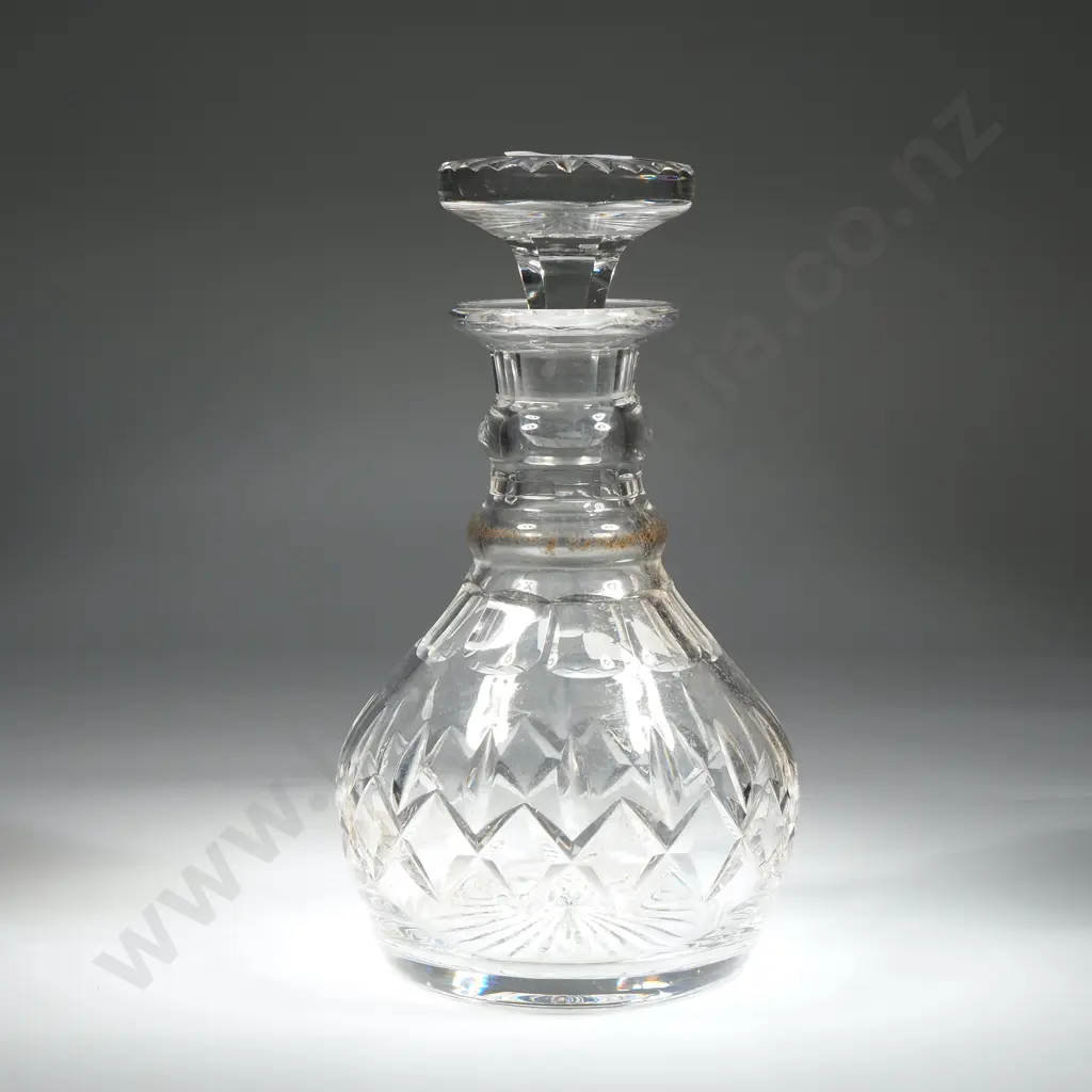 Stuart Crystal Decanter Image 1++