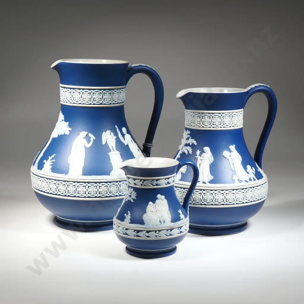 Set Of Three Graduated Dark Blue Wedgwood Jugs Image 1++