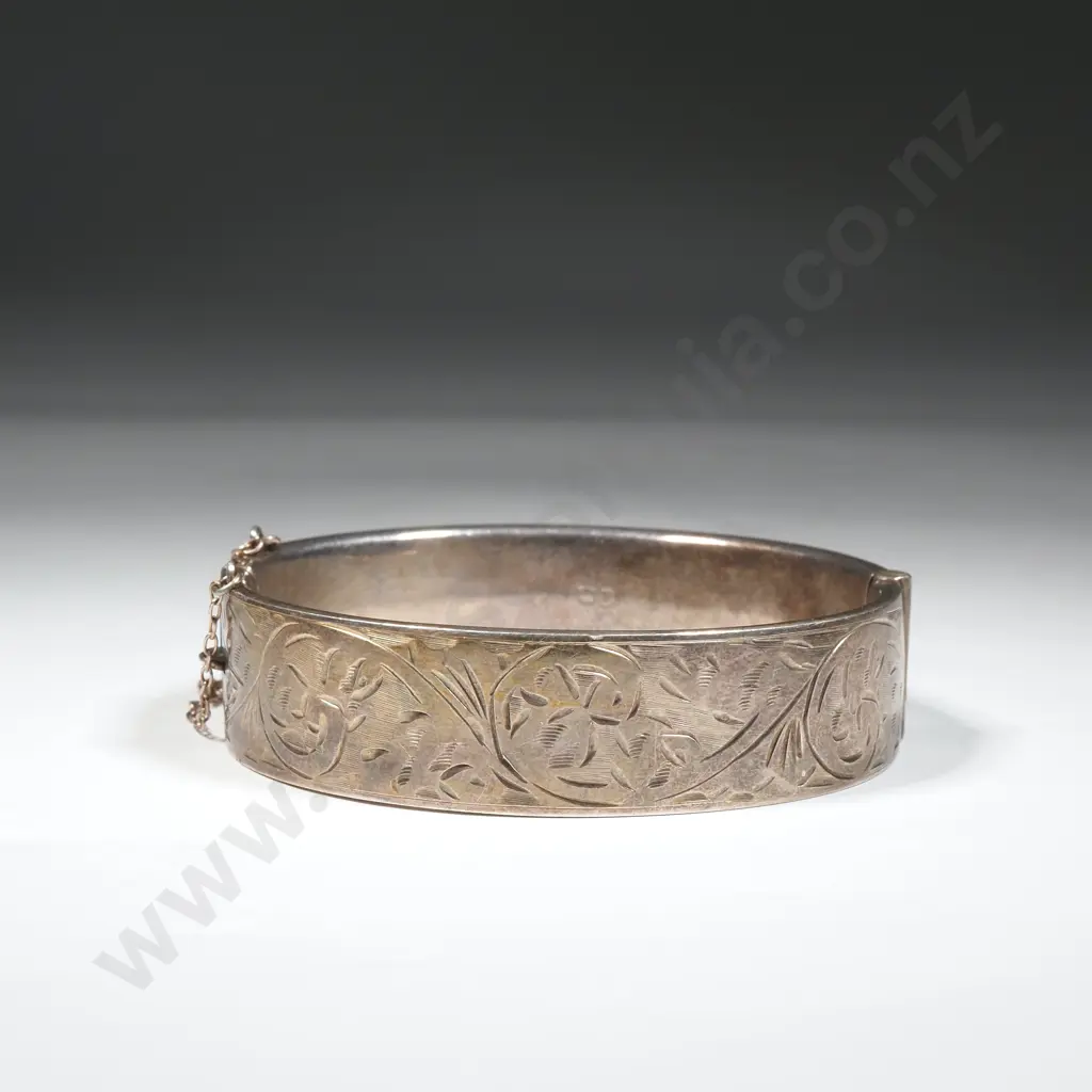 Sterling Silver Hinged Bangle w Scroll Engraving Image 1++
