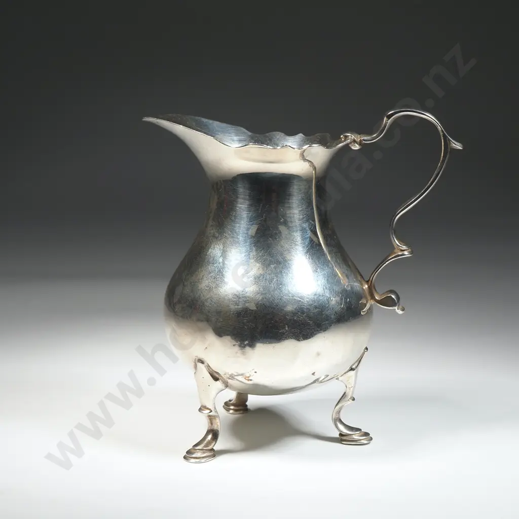 Georgian Style Plain Body  Sterling Silver Pear Shaped Cream Jug On three Pad Feet Image 1++