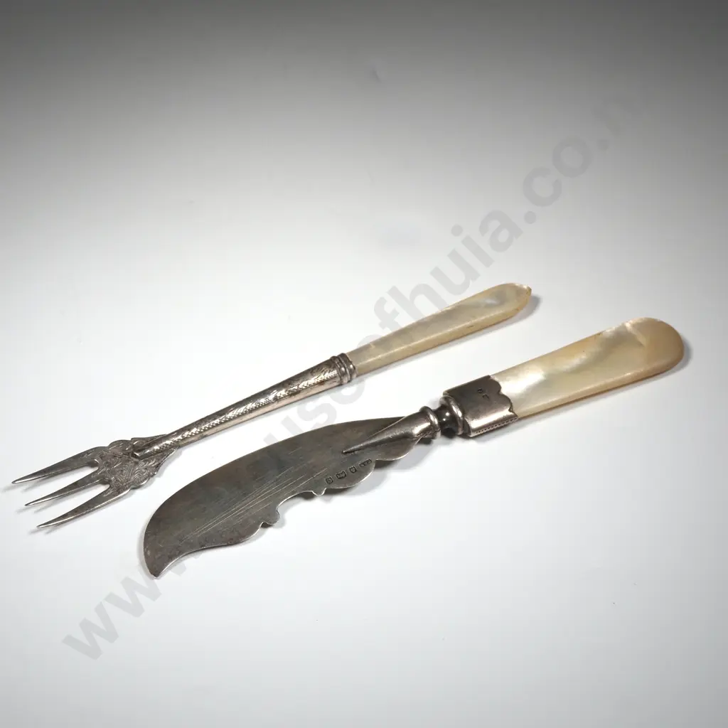 Sterling Silver & MOP Handled Butter Knife & Trident Image 1++