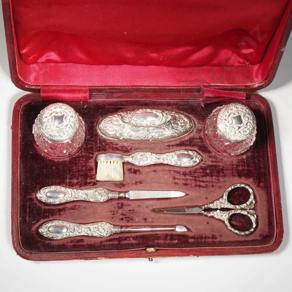Antique Cased Sterling Silver Mounted Manicure Set Birmingham 1907 Image 1++