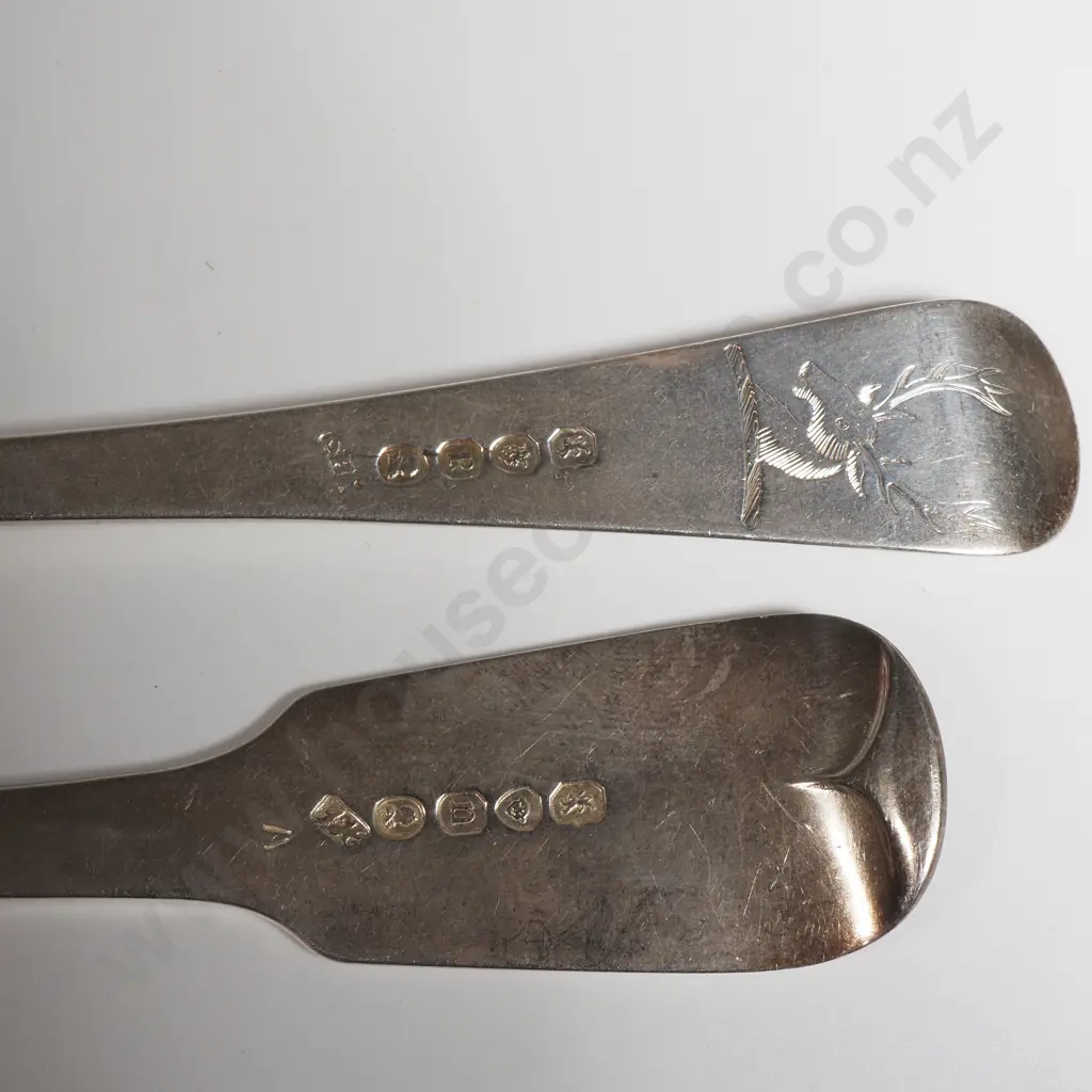 Two Crested Sterling Silver Forks - Georgian Hallmarks Image 1++