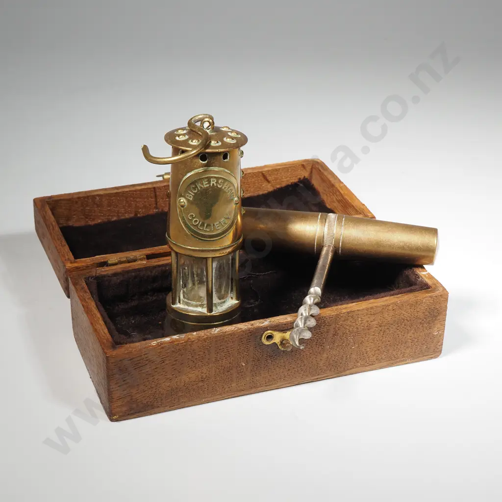 Bickershaw Colliery Miniature Brass Miners Lamp & Brass Corkscrew  In A Small Oak Box Image 1++