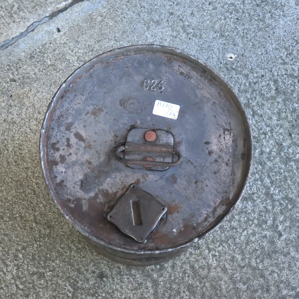 Big Tree Motor Spirits Patersons Ltd Importers 626 Petrol Can Image 1++