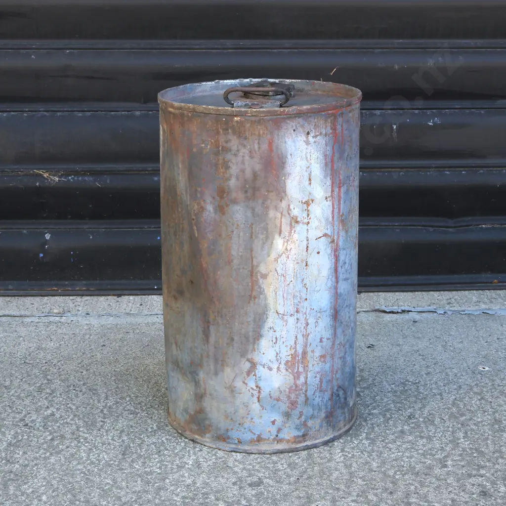 Big Tree Motor Spirits Patersons Ltd Importers 626 Petrol Can Image 1++