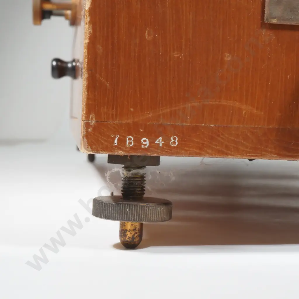 The Seederer- Kohlbusch Scientific Balance Scale 1930's Image 1++