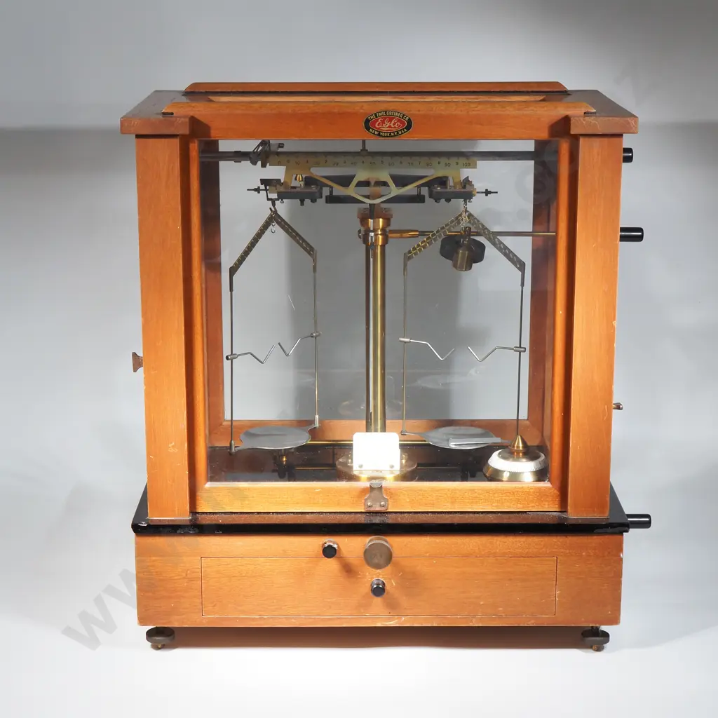 The Seederer- Kohlbusch Scientific Balance Scale 1930's Image 1++