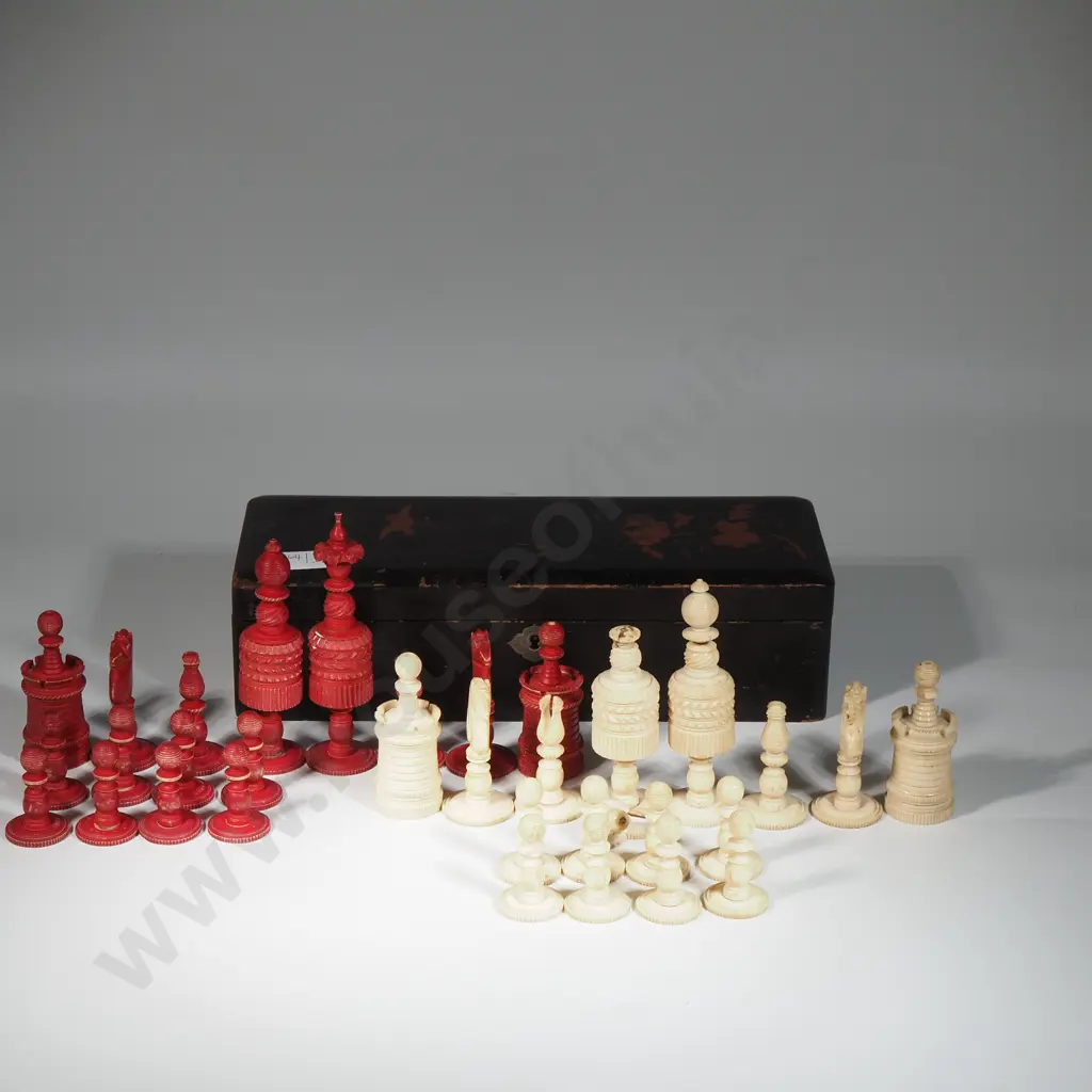 Late 19th Century Stained Red & Natural Ivory Chess Set In A Lacquered Box  Image 1++