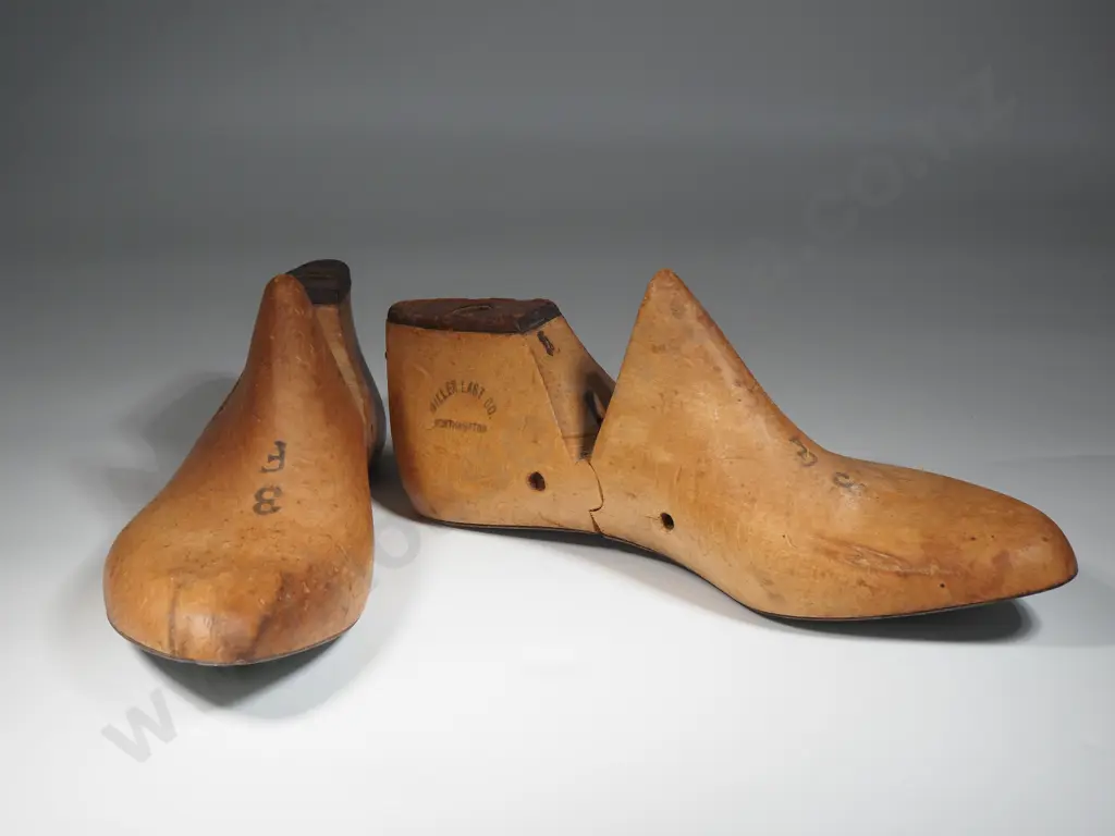 Pair Of Vintage Wooden Shoe Lasts - Stamped Miller Shoe Lasts - Northampton England Image 1++