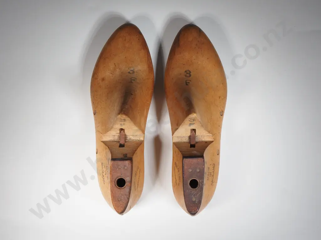 Pair Of Vintage Wooden Shoe Lasts - Stamped Miller Shoe Lasts - Northampton England Image 1++