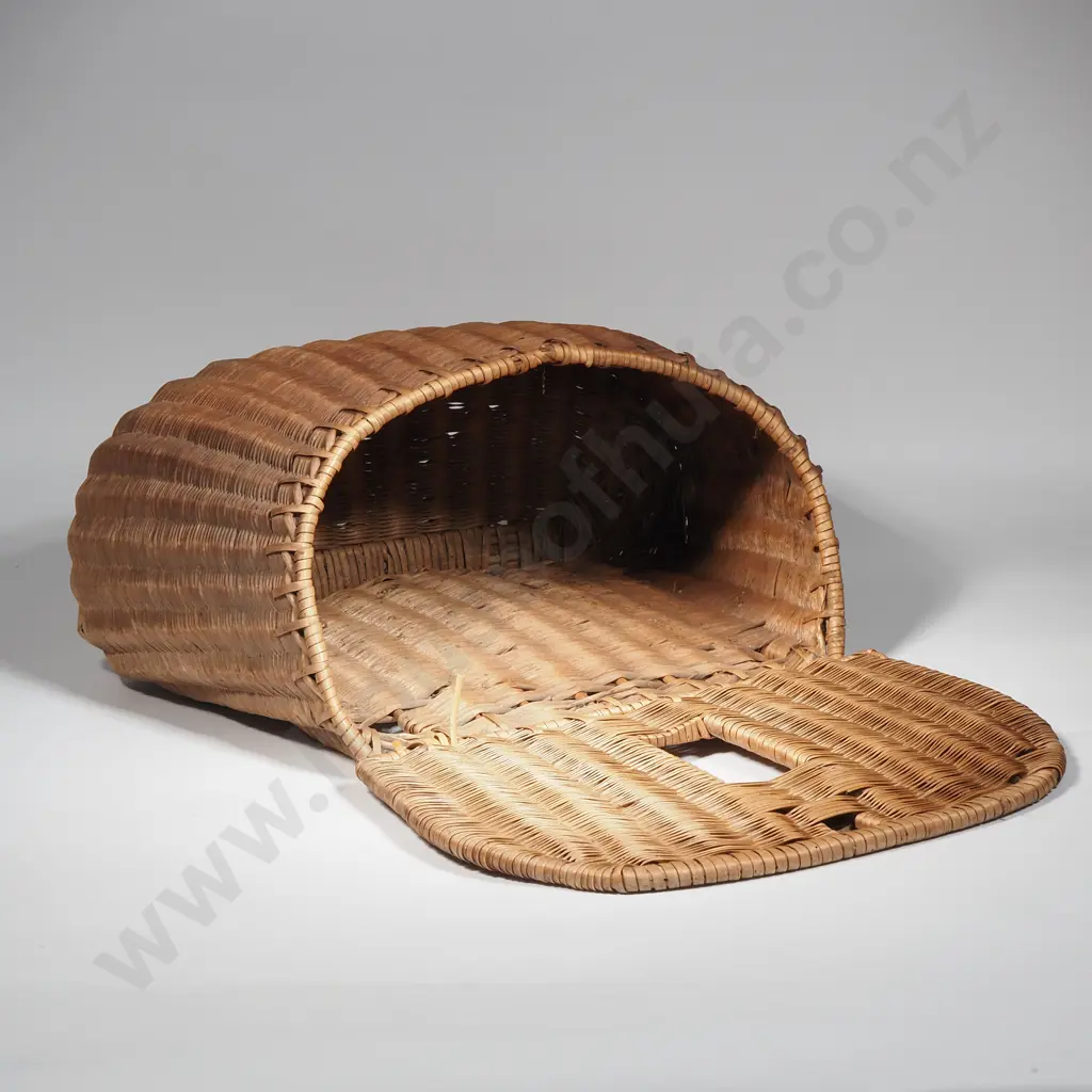 Early Wicker Fly Fishing/Trout Fish Creel Basket Image 1++