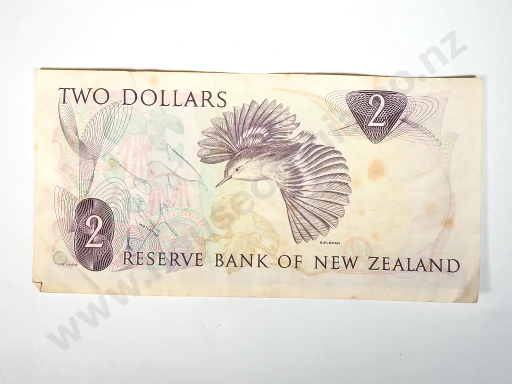New Zealand $2 Note Signed Purportedly Signed By One Of The Harlem Globe Trotters During Tour of New Zealand Image 1++