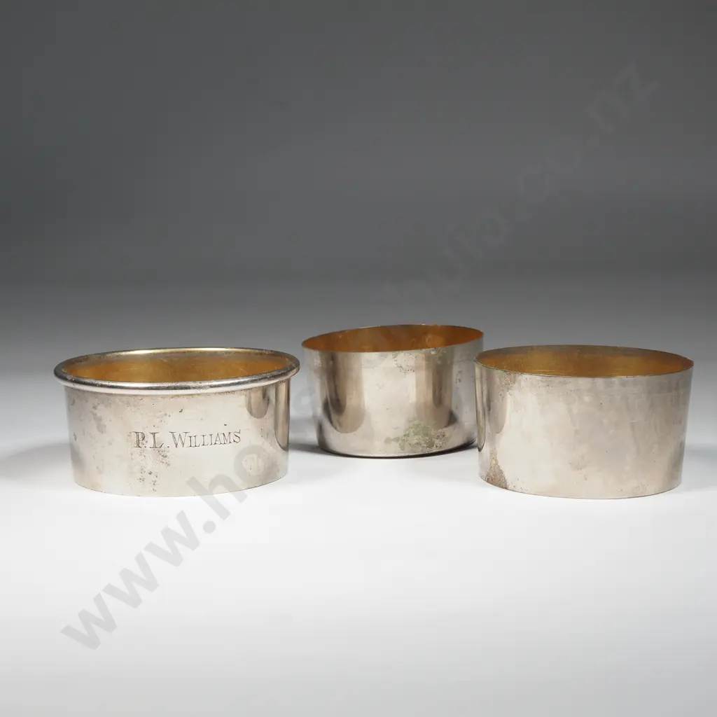 Silver Plate Concertina Travelling Mug Image 1++