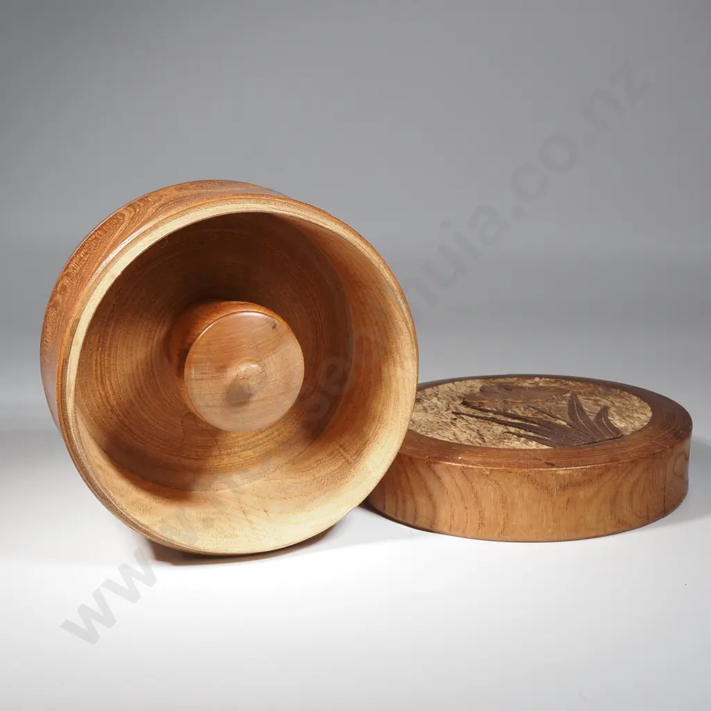 Antique Hand Carved Circular Collar Box w Carved Lid Depicting An Iris Image 1++