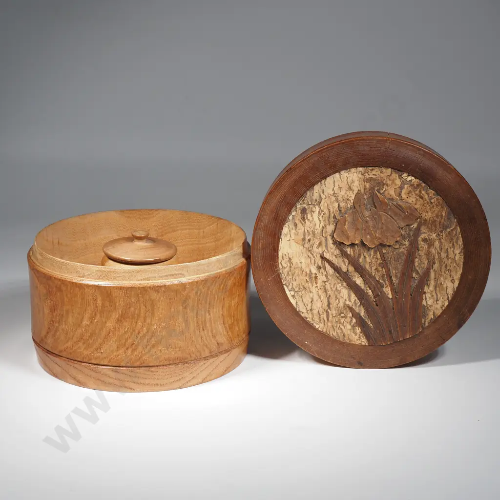 Antique Hand Carved Circular Collar Box w Carved Lid Depicting An Iris Image 1++