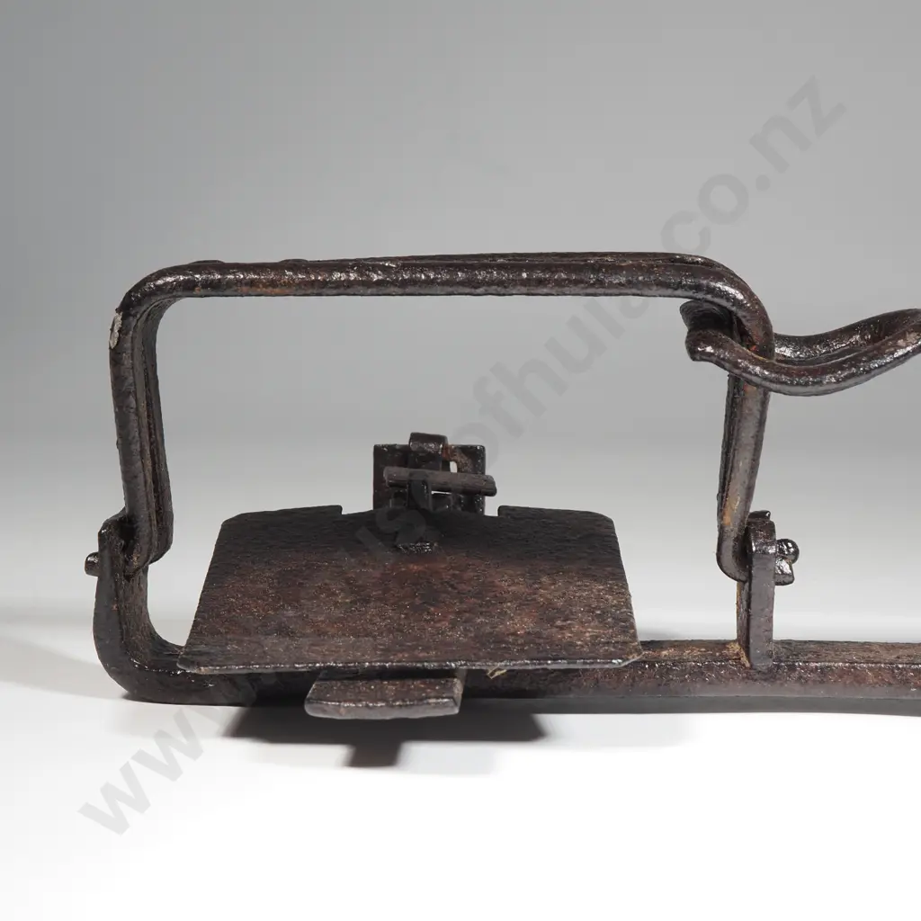 Vintage Antique Iron Gin Trap Embossed Sidebotham’s of Wednesfield Image 1++