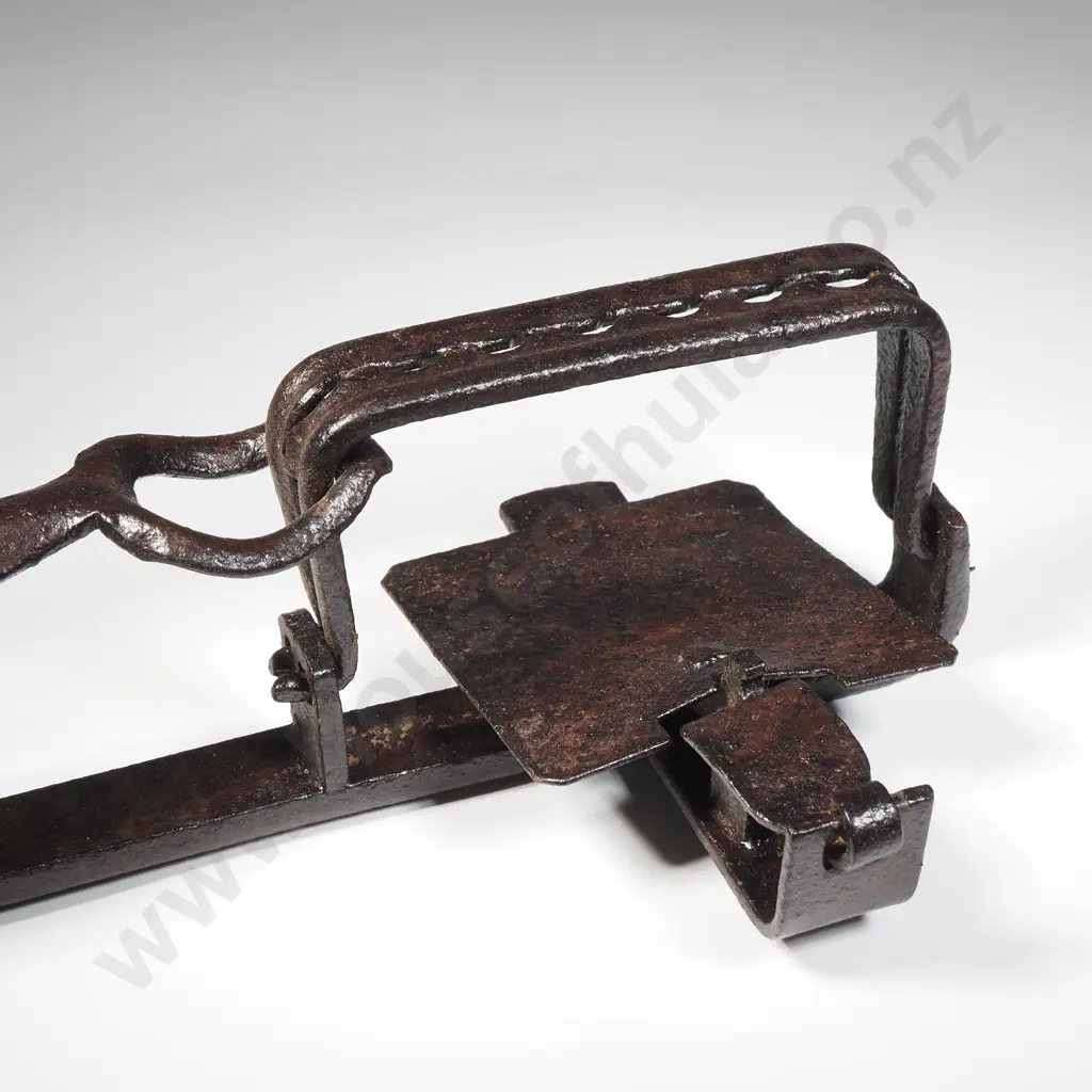 Vintage Antique Iron Gin Trap Embossed Sidebotham’s of Wednesfield Image 1++