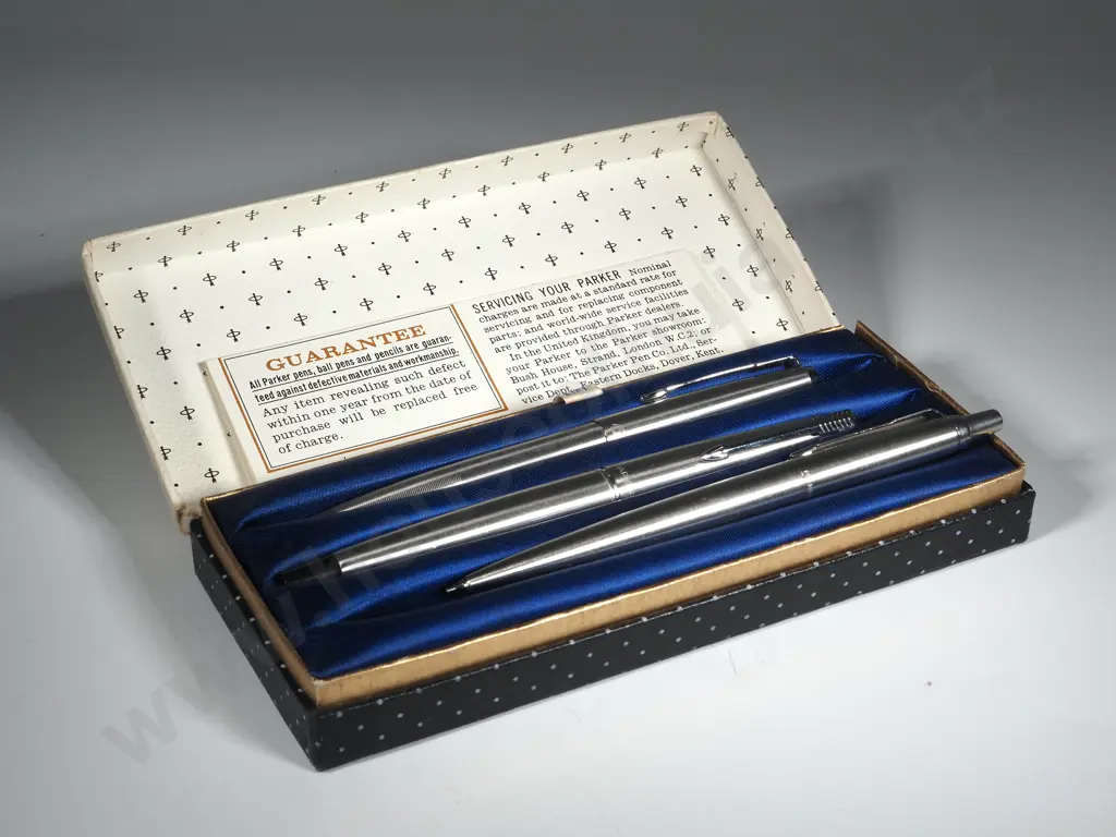 Boxed Parker Stainless Steel  Flighter Fountain Pen, Ball Point Pen & Pencil Set. Image 1++