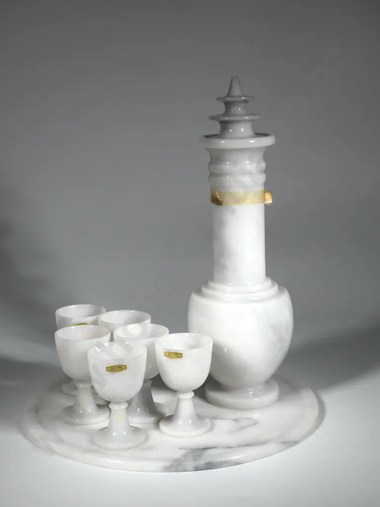 Oriental Onyx Decanter & Six Goblets Image 1++