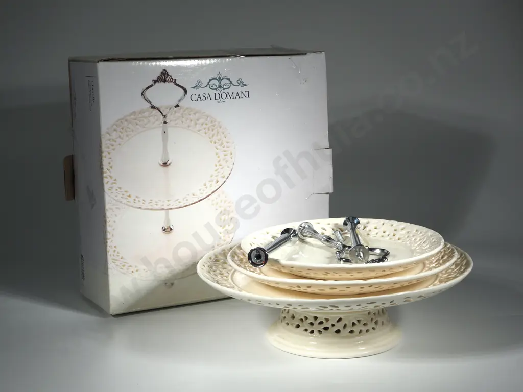 Casa Domani Three Tiered Cake Stand Image 1++