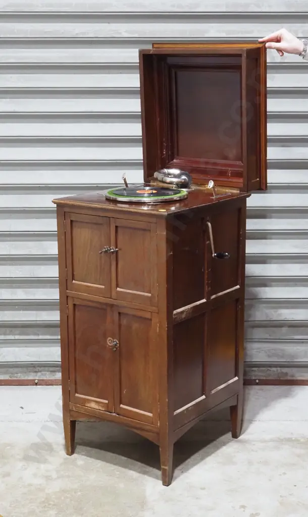 Gramophone Made By A E Hammond Golf Road, Taumarunuid. Made From Timber From the 'Rising Sun Hotel Image 1++