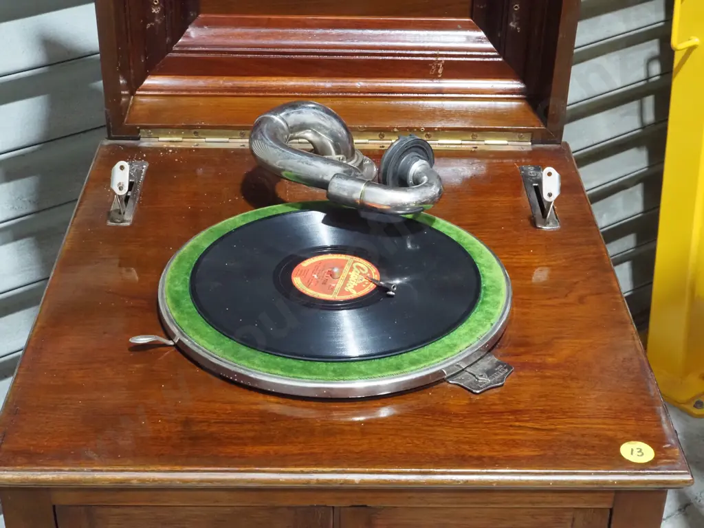 Gramophone Made By A E Hammond Golf Road, Taumarunuid. Made From Timber From the 'Rising Sun Hotel Image 1++