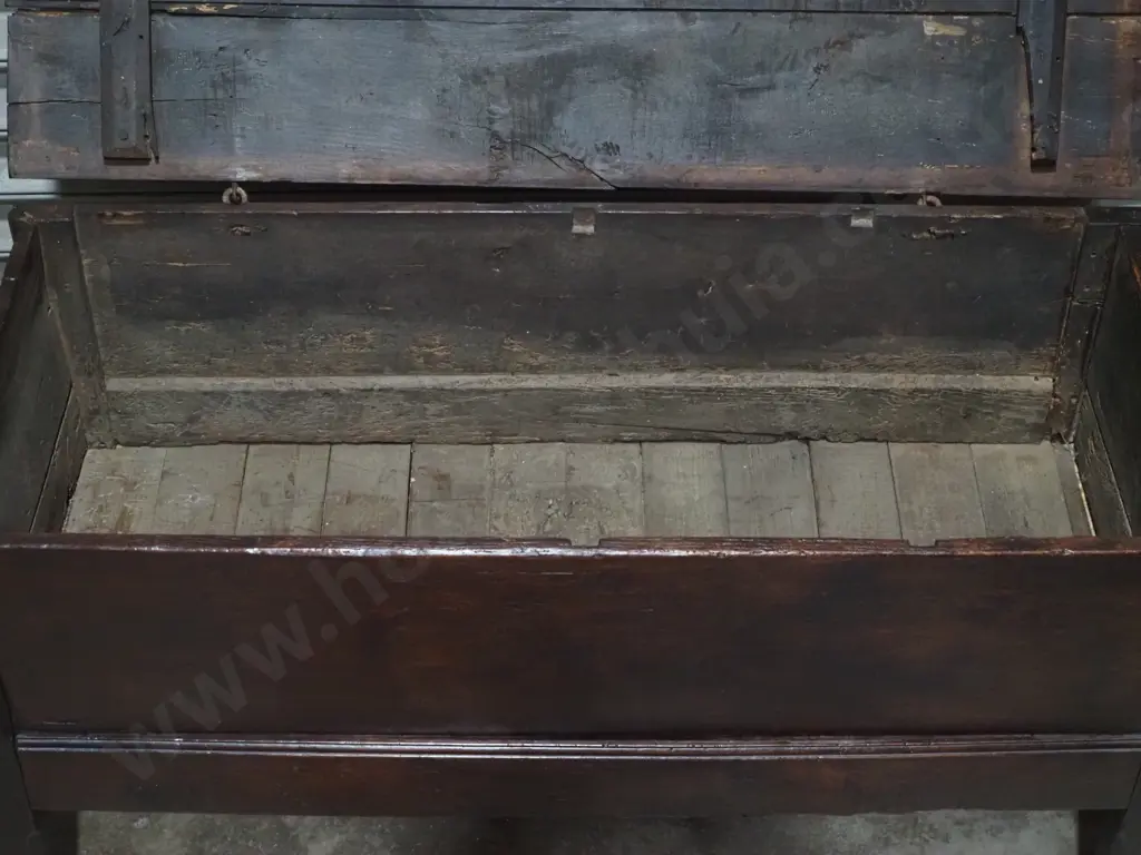 18th Century Oak Mule Chest On Legs.  Image 1++