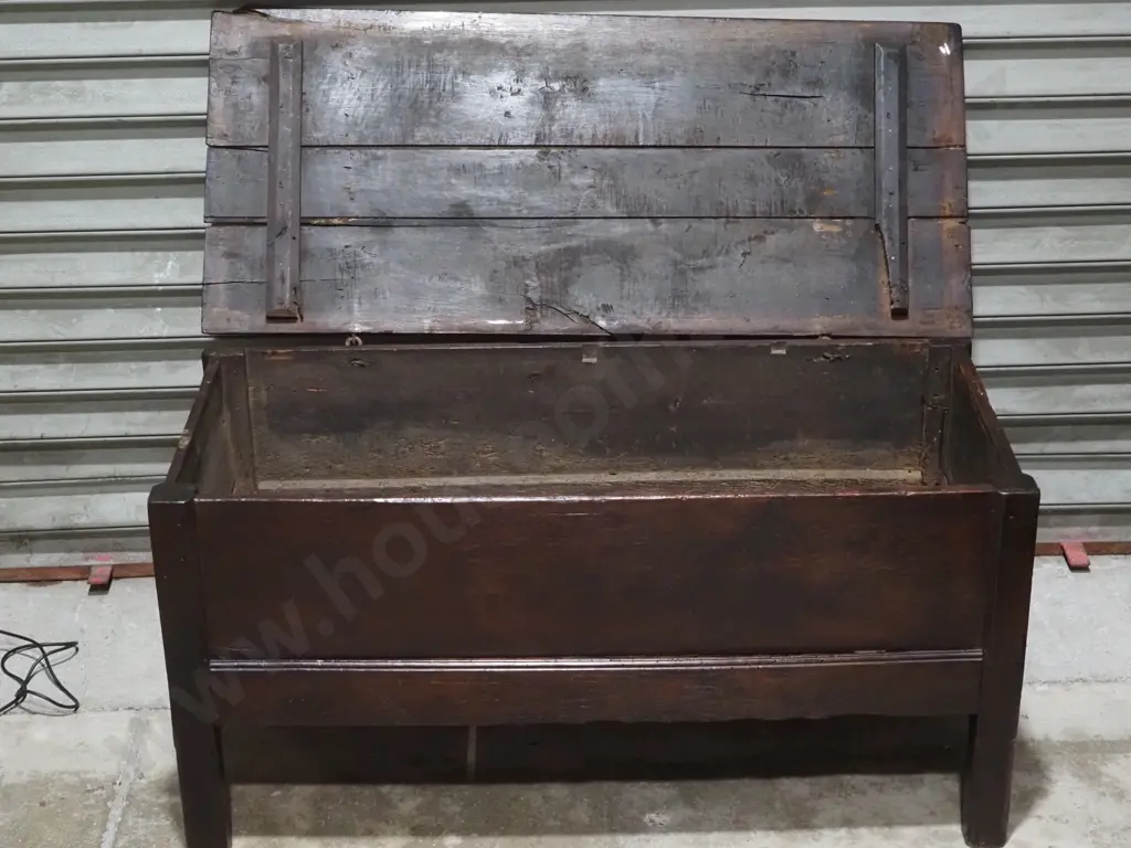 18th Century Oak Mule Chest On Legs.  Image 1++