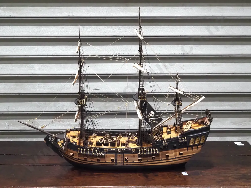 Very Large Black Pearl Model, Hatchet Artworks Models - Pirates of the Caribbean & Other Ephemera Image 1++