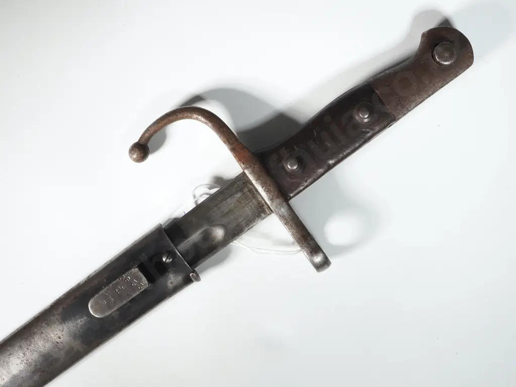 European Style Bayonet & Scabbard Image 1++