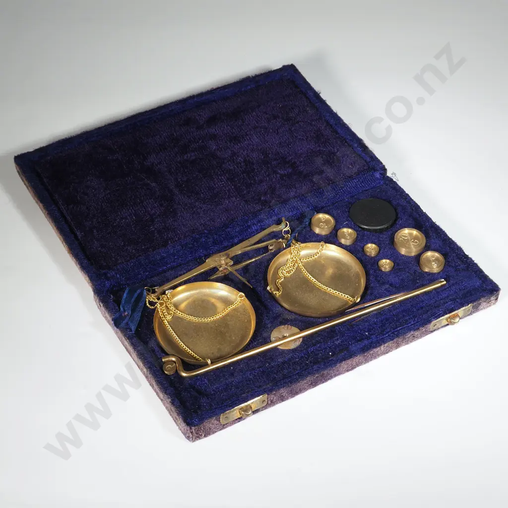 Vintage Brass Boxed Gold Weighing Scale Complete with Weights Image 1++