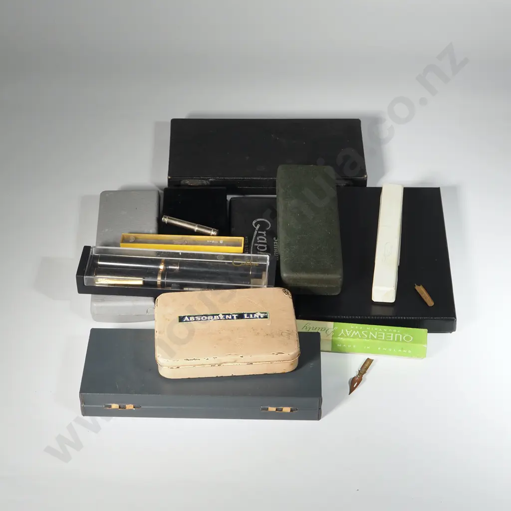 Collection Of Boxed Pens Including Pelikan Graphos Pen & Collibri Fountain Pen & Ballpoint Pen. Queensway Dainty Pen Image 1++