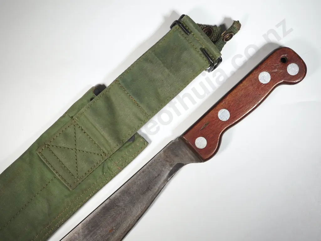 1980's Army Go Lock Machete w Sheath Image 1++