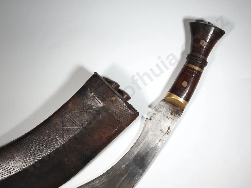 Kukhri Knife in a Leather Scabbard w Two Companion Knives. Image 1++