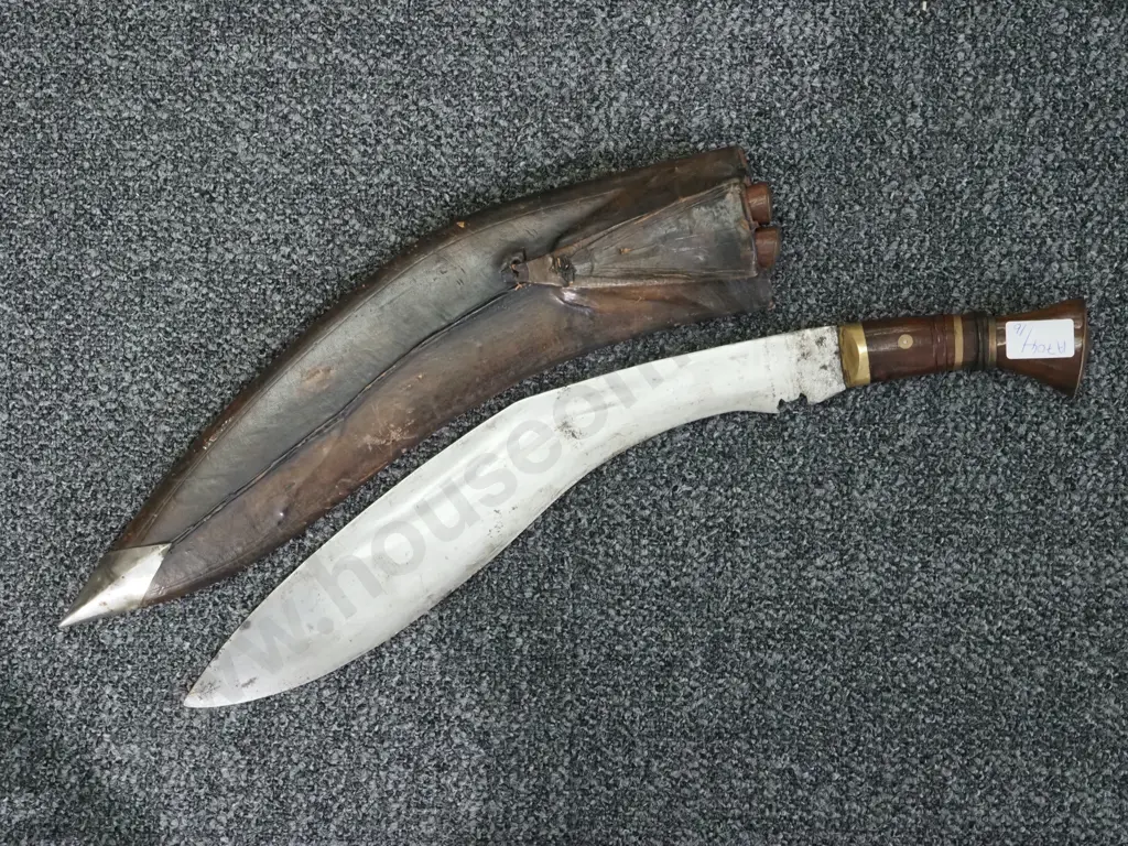 Kukhri Knife in a Leather Scabbard w Two Companion Knives. Image 1++