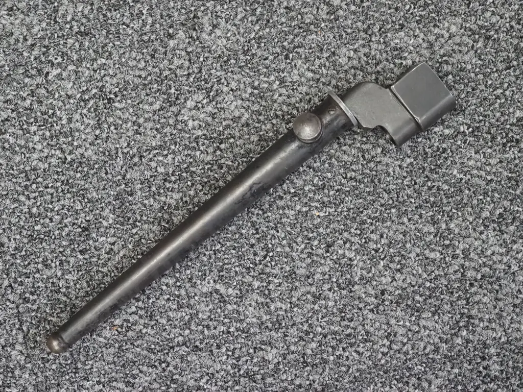 Lee Enfield No. 4 Mk II Spike Bayonet & Scabbard by Long Branch  Image 1++