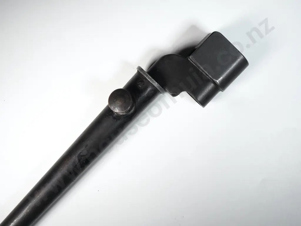 Lee Enfield No. 4 Mk II Spike Bayonet & Scabbard by Long Branch  Image 1++