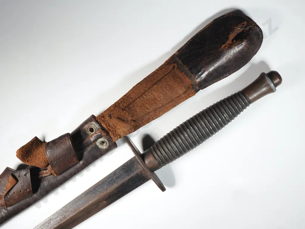 Late WW2 Fairbairn Sykes Dagger - Shortened Blade in Scabbard  Image 1++