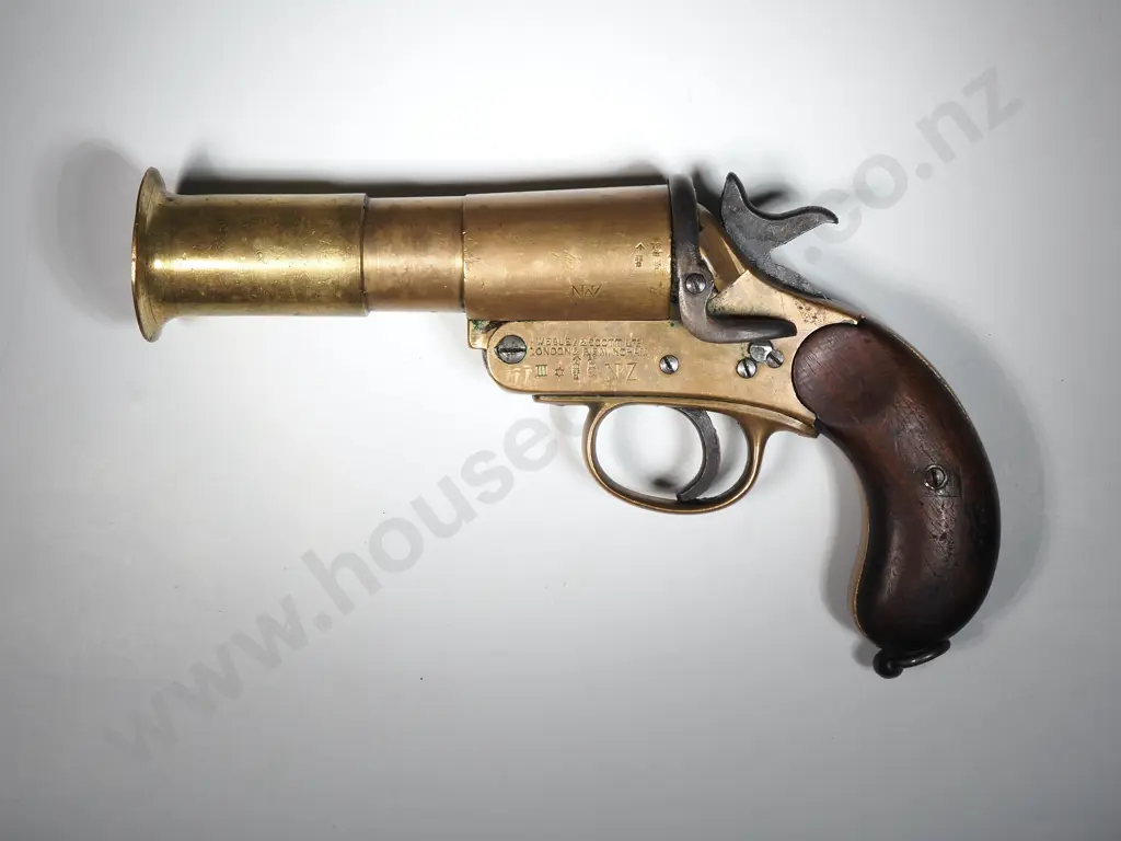 New Zealand Marked Mk III Webley & Scott 1 Inch Flare Pistol w Bell Mouth - Dated 1918  Image 1++