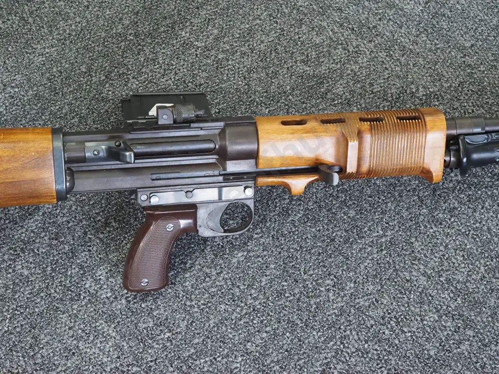 DENIX Replica FG 42 Machine Gun w Magazine & Dummy Rounds  Image 1++