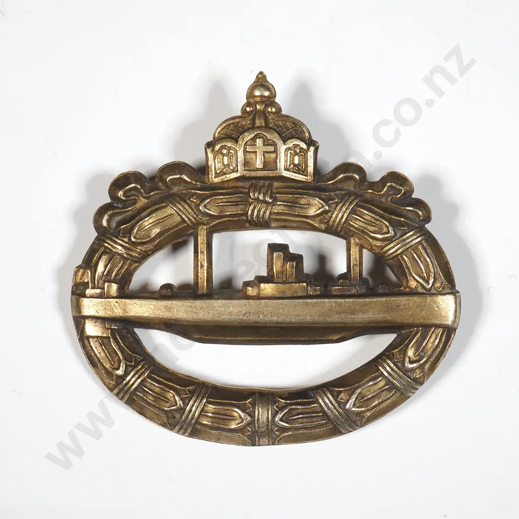 WW1 German U Boat Brass Badge  Image 1++