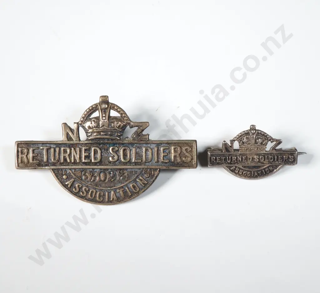 Large WW1 NZ RSA Badge & Small Returned Soldiers Badge  Image 1++