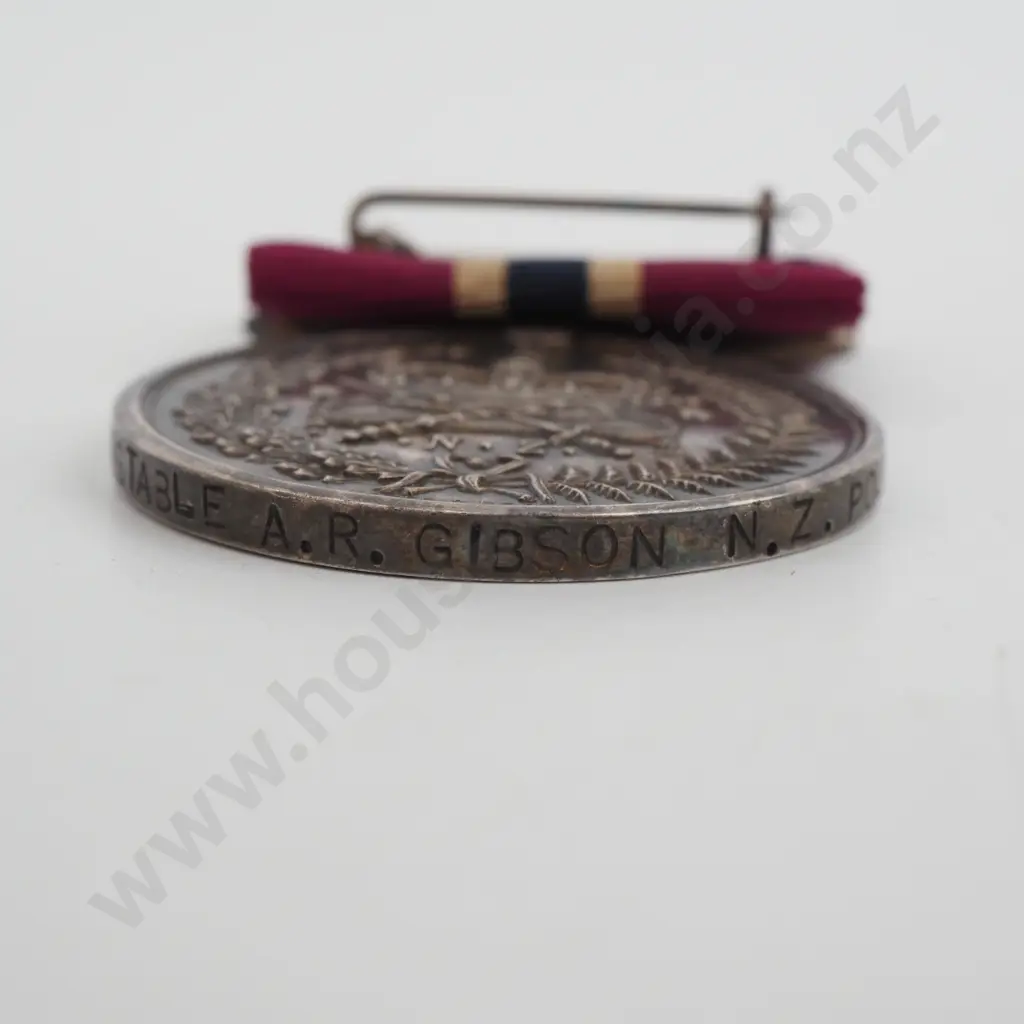 WW2 NZ Police Long Service Medal to 3040 Constable A R Gibson NZ Police 1943 Image 1++