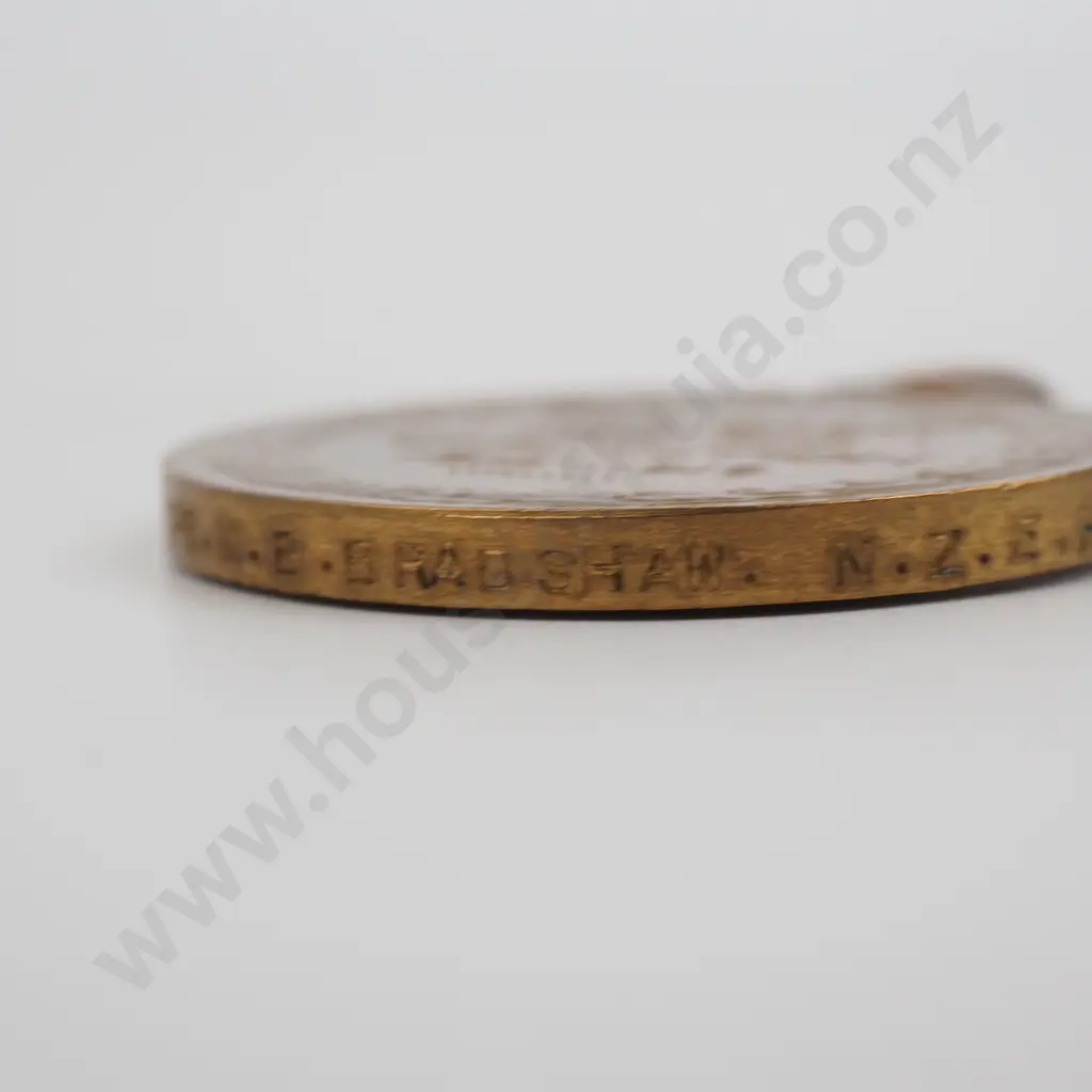 WW1 Victory Medal to 18392 TPR M B Bradshaw  Image 1++