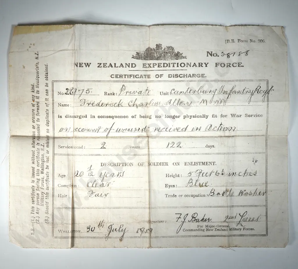 Discharge Certificate to 26975 Private Frederick Charles Allen MM Image 1++
