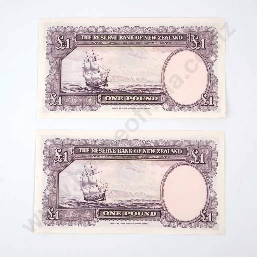 ONE POUND CONSECUTIVELY NUMBERED PAIR, FLEMING SIGNATURE, SERIALS 072 742572 / 3, UNCIRCULATED, C.V. $1000 Image 1++