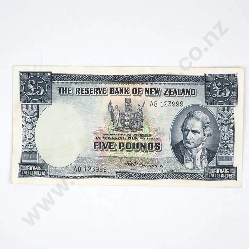 FIVE POUNDS, FLEMING SIGNATURE, SERIAL A8 123999, VERY FINE, C.V. $110 Image 1++